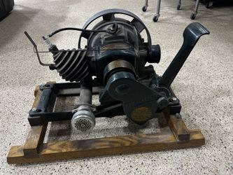 Vintage Maytag Gas Powered Engine hit & miss