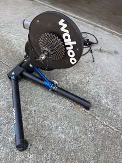 Wahoo kicker power trainer