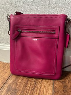 Coach Pink Legacy Leather Swingpack Crossbody Bag – Fuchsia Magenta Messenger Purse