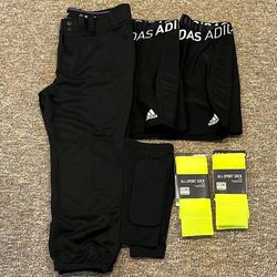 Women’s  New Softball Pants Sliding Shorts Size Large Shine Pads And Socks 