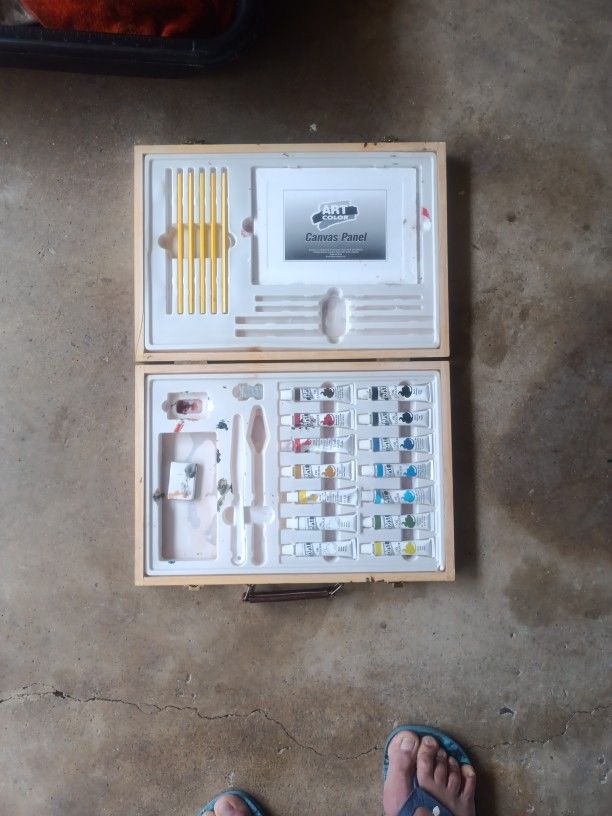 Oil Paint Kit W Canvas And Case