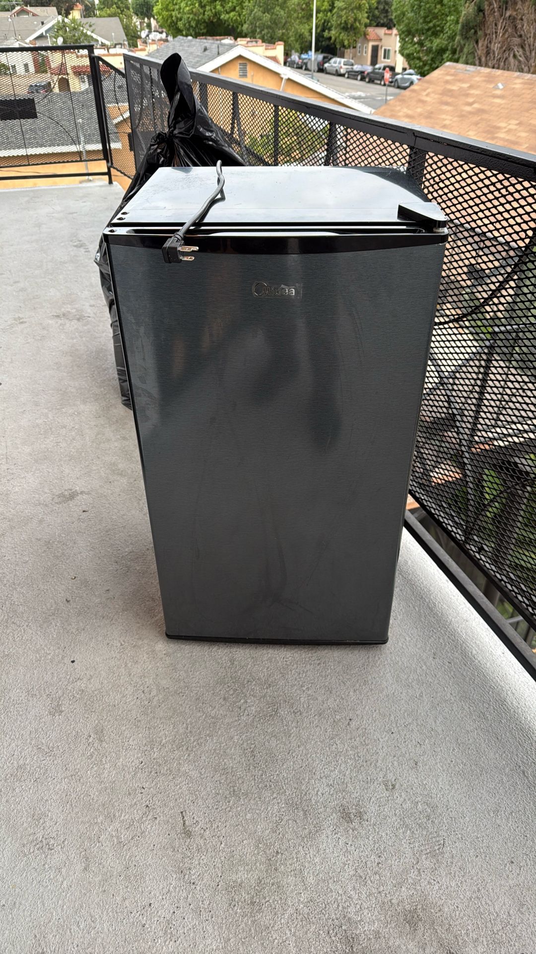 Midea Mini Fridge