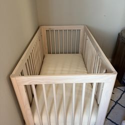 Babyletto Yuzu 8-in-1 Convertible Crib - Conversion Kits Included for Bassinet, Midi Baby Crib Convertible to Toddler Bed, Daybed, Standard & Baby Bed