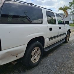 2004 Chevrolet Suburban