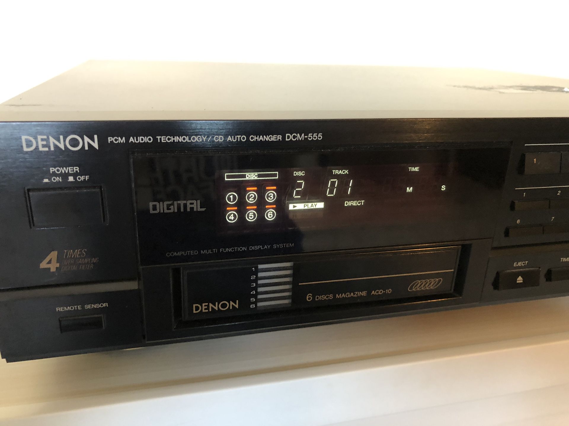 Denon DCM 555 CD player 6 disc + 8 CDs