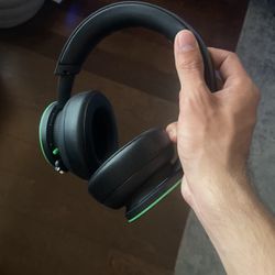 Xbox Wireless Headphones ( No Mic ) 