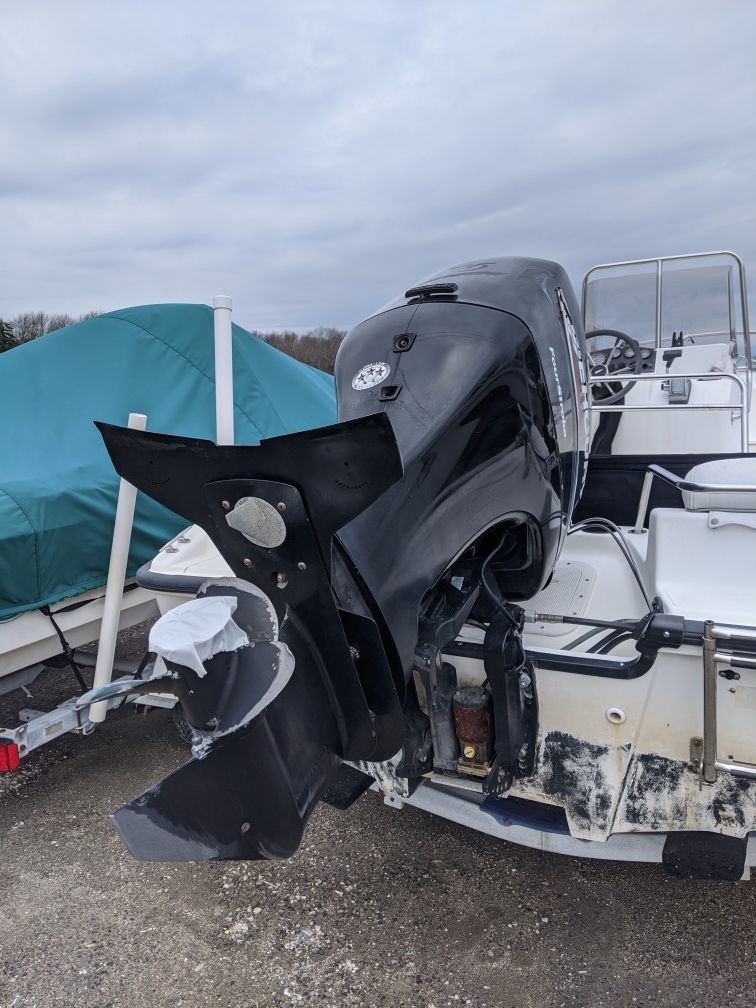 Mercury 4 stroke outboard motor75 hp