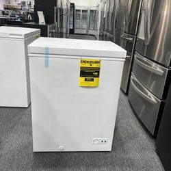 Magic Cool 5.0 Cu. Ft. Chest Freezer Congelador Nevera Mccf5wi