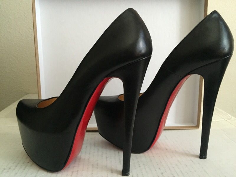 Christian Louboutin 37.5 for Sale in Burbank, CA - OfferUp Christian Louboutin 37.5 for Sale in Burbank, CA - OfferUp