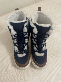 Little kids boots size 11