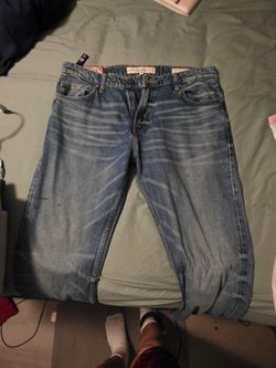 lot of men's jeans