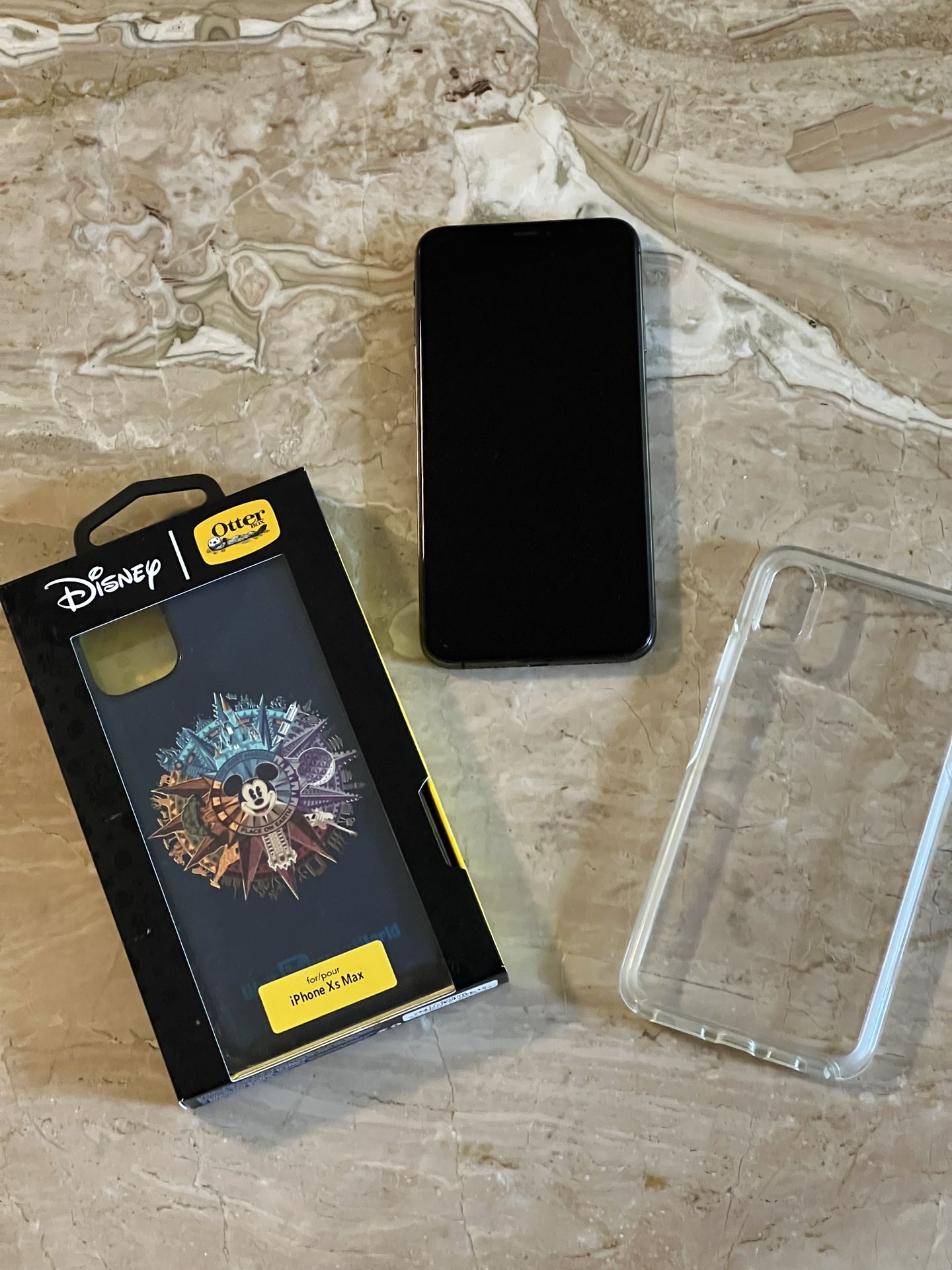 iphone XS Max 64GB in Mint Condition