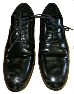 USED Men's Kenneth Cole REACTION BIG WH-EEL-S Size 7 Black Cap Toe Oxford