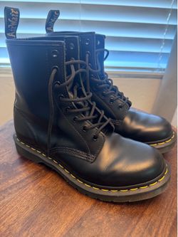Dr Martens size 9 women
