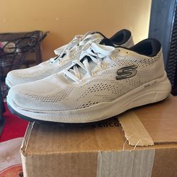 Sketchers Shoes