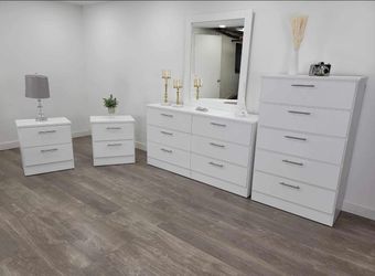 Dresser Whit Mirror,  Chest And 2 Nightstands - Cómoda Con Espejo , Gavetero Y 2 Mesitas de noche