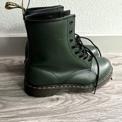 Doc Marten’s 1460 smooth leather Boots