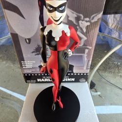 DC Comics Classic Animation Maquette Series Harley Quinn statue