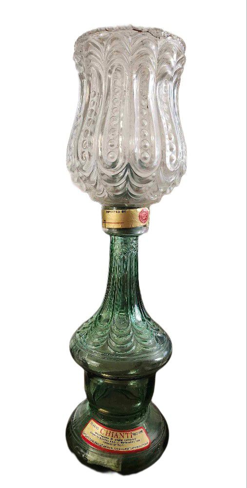 VTG."Chianti Wine Bottle Candle Lamp"Clear glass lampshade, 17" Tall