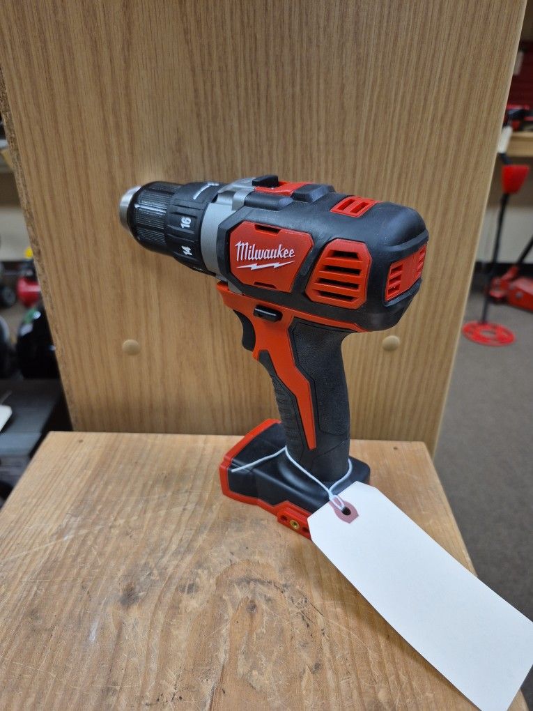 Milwaukee M18 1/2" Drill Driver 2606-20 Tool Only