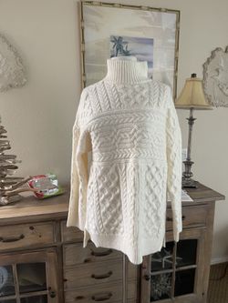 Abercrombie & Fitch Women’s Sweater