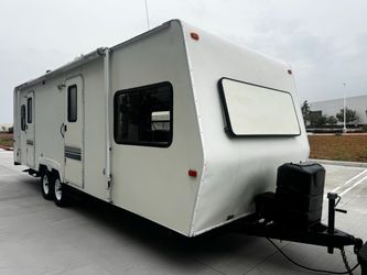 1998 Prowler Double Door 26FT