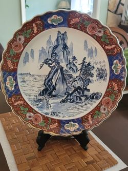 Antique 20t century Japanese Hand painted IMARI Charger plate