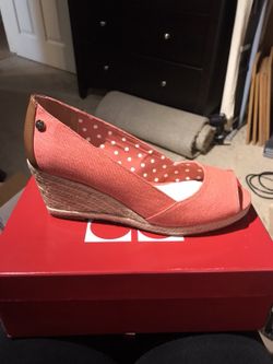 Liz Claiborne Wedges