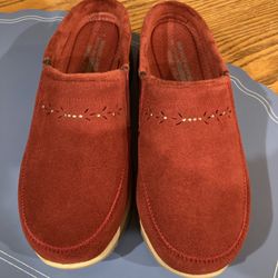 Brand New Skechers Suede Dark Red mules size 7.5W