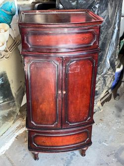 💗💗 Mahogany Jewelry Armoire (See Desc)