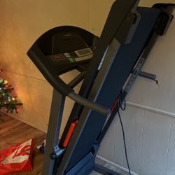 Treadmill 