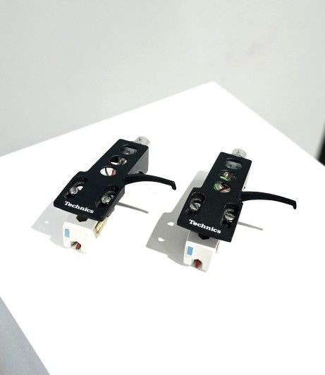 2 DJ Technics 1200 Headshells Stanton 500 Cartridges Turntable Phono Record Player