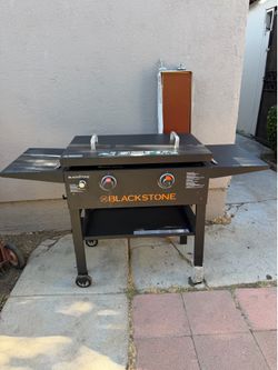 Blackstone 28 Original Griddle with Hard Cover 2