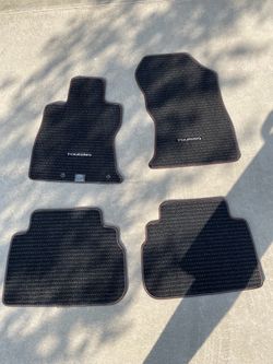 Subaru Forester Floor Mats (2019-2024) - BRAND NEW