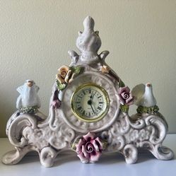 Capodimonte porcelain mantel clock