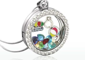 Locket floating necklace