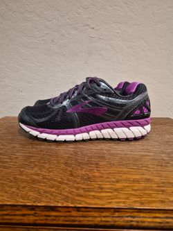Brooks Ariel 16 Athletic Trail Running Shoes 
Women's Size US 7.5 Wide D