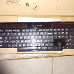 Logitech MK750 Keyboard 