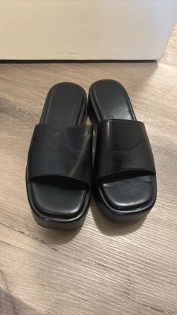 Black Platform Sandals (6W)
