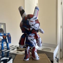 Robbi RobbiArt 400% x White Rabbit