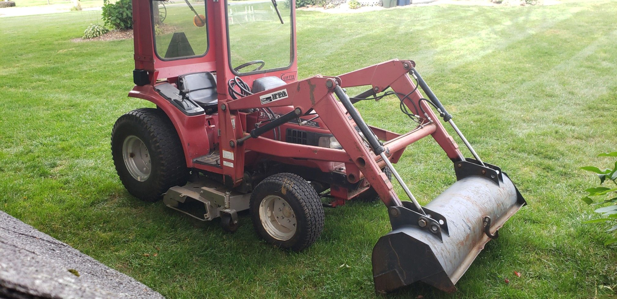 Honda H6522 Tractor with bucket loader,snow plow and 60" mower deck
