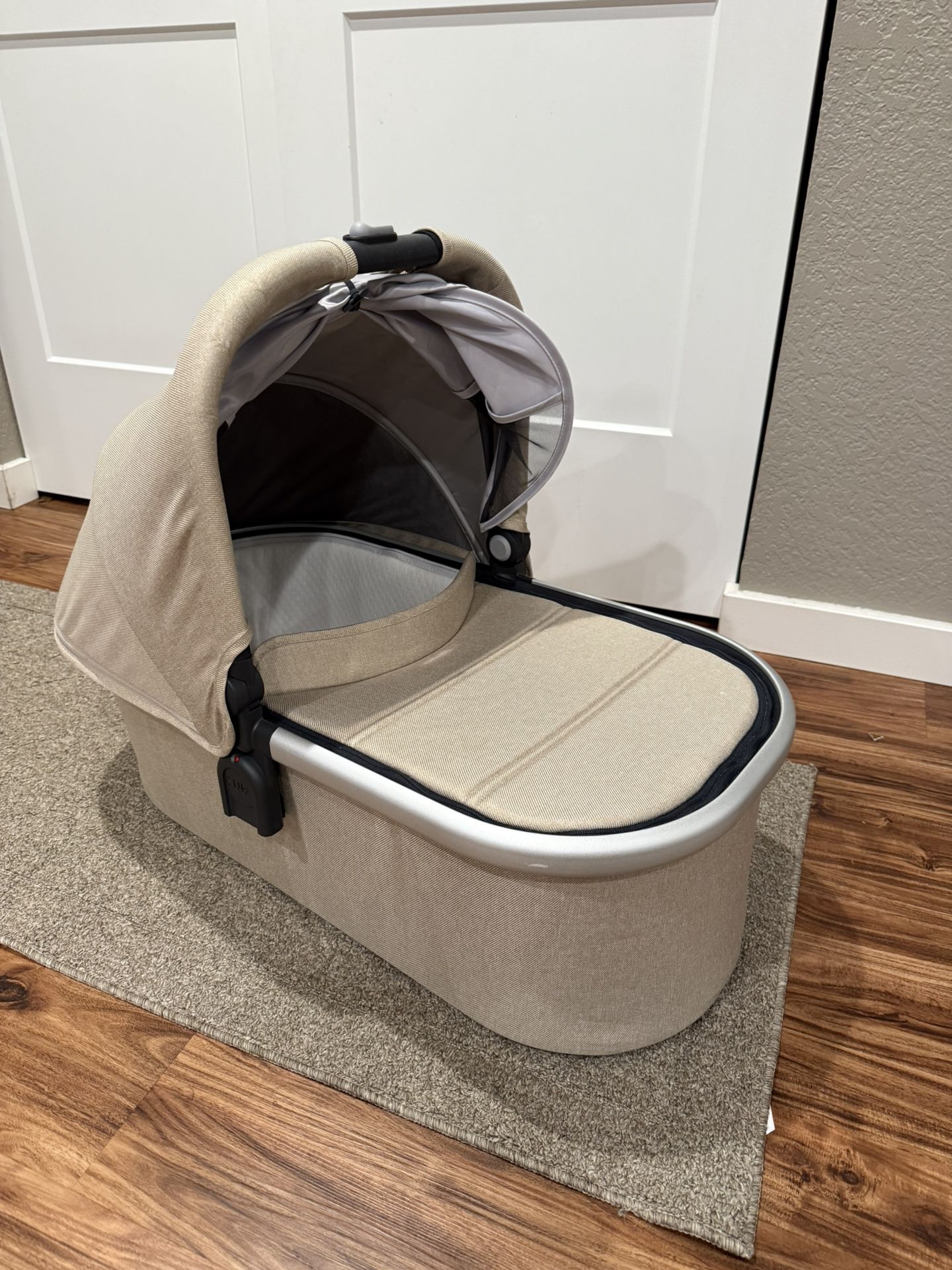 Uppababy V2 Bassinet