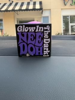 Glow in the Dark Purple Ball Needoh