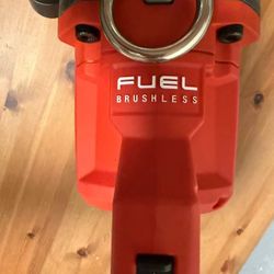 Milwaukee. FUEL 1”D Impacts wrench 