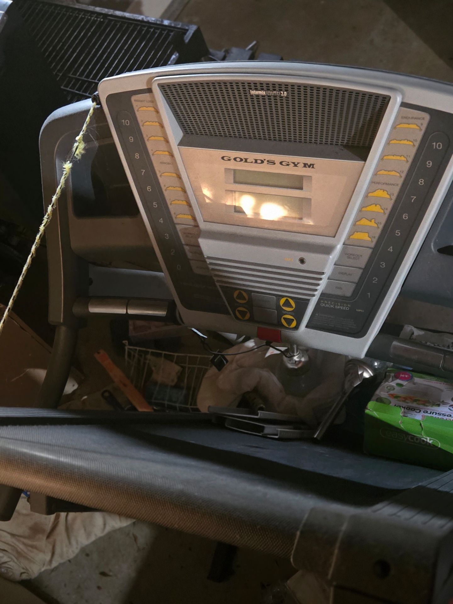 Gold's Gym Crosswalk 570 treadmill
