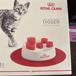 Royal Canin Digger; Interactive Slow Feeder For Cats