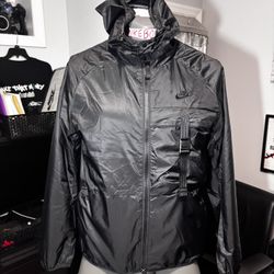 NWT Nike Black Men’s Small Sportswear Nike Tech Woven N24 Packable Lined Jacket