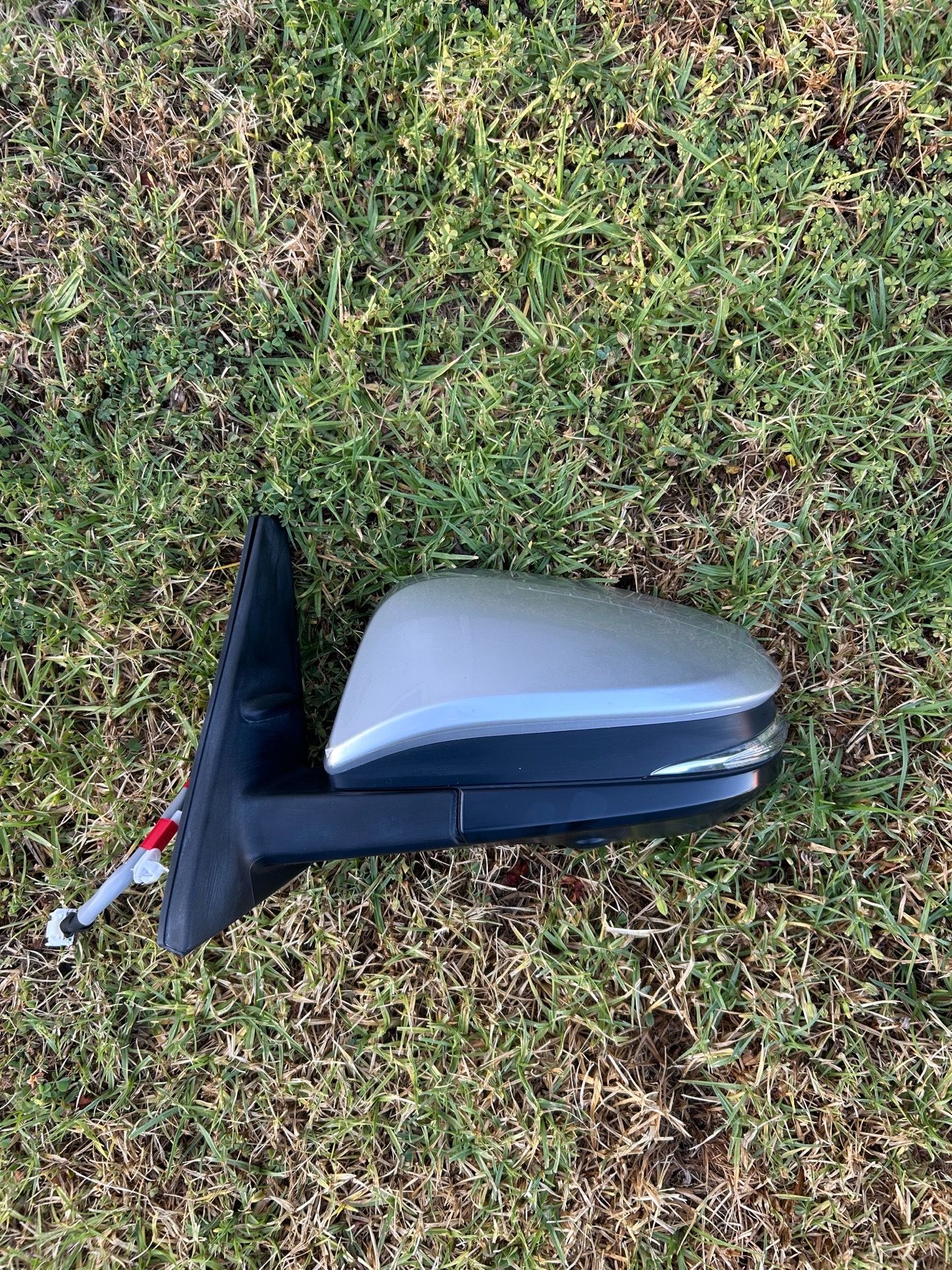 2019-2024 Toyota 4Runner Driver Left Side Mirror OEM 87940-35B91 Puddle & Camera