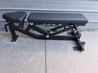 Hammer Strength Weight Bench