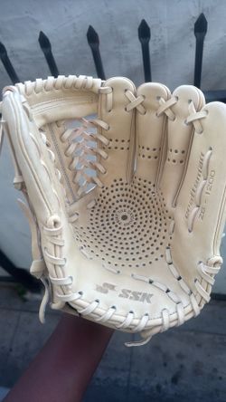 Baseball glove ssk